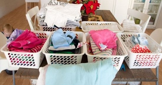 Phân loại quần áo trước khi giặt 