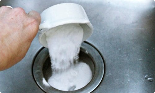  Bột baking soda có tác dụng tẩy rửa ống nước rửa bát hiệu quả 