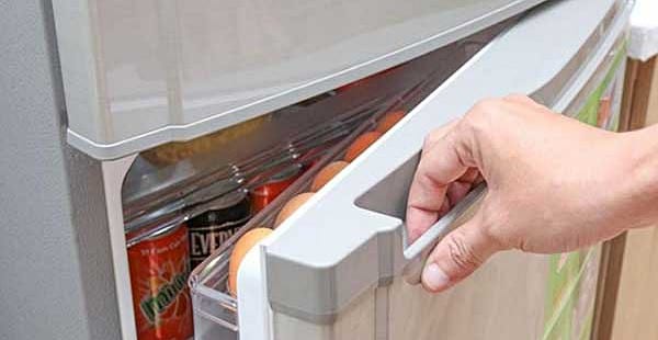  Cửa tủ lạnh bị hở - không đóng kín được 