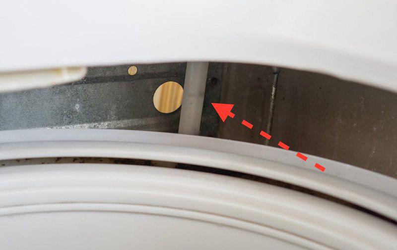  máy giặt không giặt có thể do vật lạ kẹt trong lồng giặt 