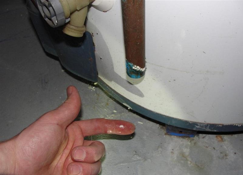  Cần kiểm tra vào bảo dưỡng máy nước nóng định kỳ để phát hiện nguyên nhân có thể gây mất an toàn 