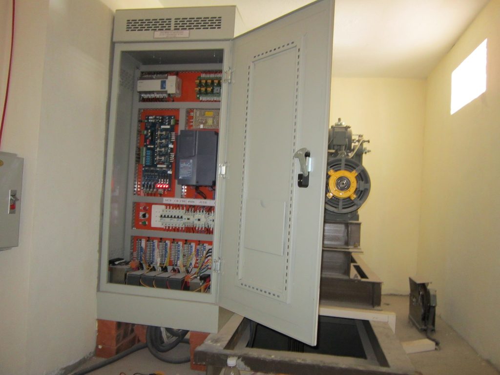 Tủ điện 3 phase dành cho thang máy